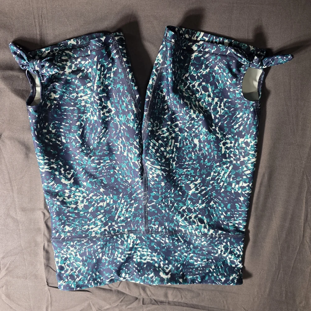 Old Navy Women's Athletic Shorts - Blue and Green Pattern - Picture 2 of 3